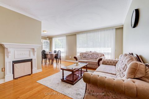 Photo 4 at 10 Dunlop Avenue, Birchmount, Toronto