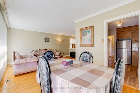 Photo 10 at 10 Dunlop Avenue, Birchmount, Toronto
