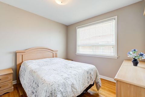 Photo 18 at 10 Dunlop Avenue, Birchmount, Toronto