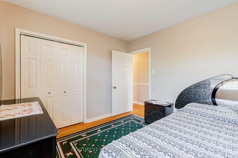 Photo 21 at 10 Dunlop Avenue, Birchmount, Toronto