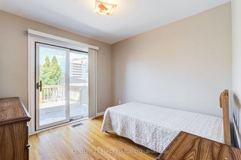 Photo 24 at 10 Dunlop Avenue, Birchmount, Toronto