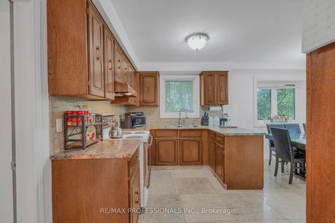 Photo 10 at 23 Anthia Drive, Humber Summit, Toronto