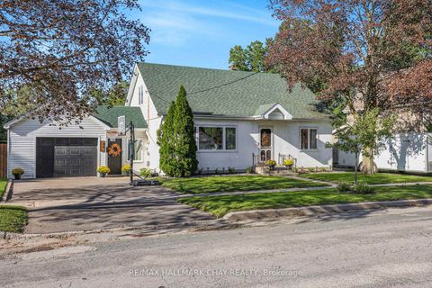 Photo 1 at 32 Caroline Street, Allandale Centre, Barrie