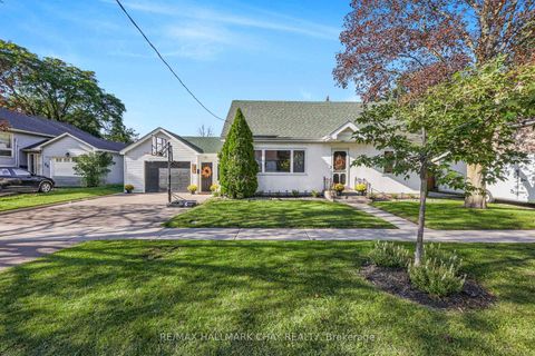 Photo 2 at 32 Caroline Street, Allandale Centre, Barrie