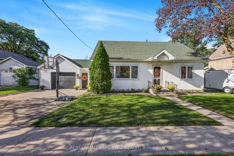 Photo 3 at 32 Caroline Street, Allandale Centre, Barrie
