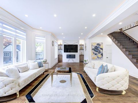 Photo 9 at 22 Grand Oak Drive, Oak Ridges, Richmond Hill