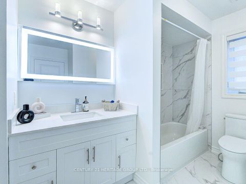 Photo 20 at 22 Grand Oak Drive, Oak Ridges, Richmond Hill