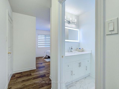 Photo 21 at 22 Grand Oak Drive, Oak Ridges, Richmond Hill