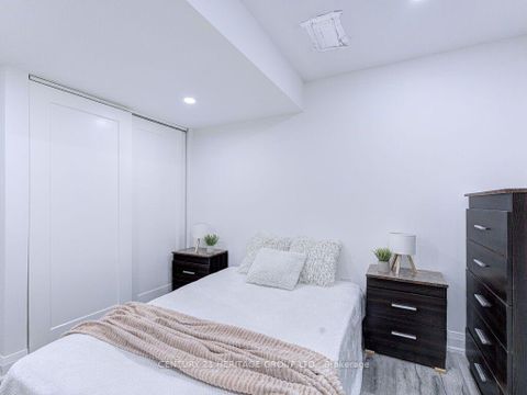 Photo 31 at 22 Grand Oak Drive, Oak Ridges, Richmond Hill