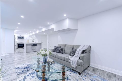 Photo 45 at 22 Grand Oak Drive, Oak Ridges, Richmond Hill
