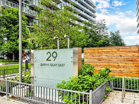 Photo 3 at 602 - 29 Queens Quay E, Waterfront Communities C8, Toronto