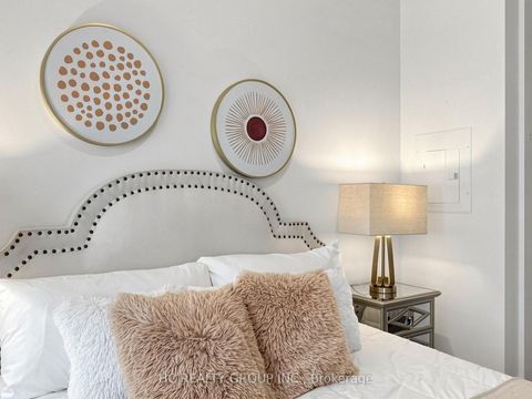 Photo 29 at 602 - 29 Queens Quay E, Waterfront Communities C8, Toronto