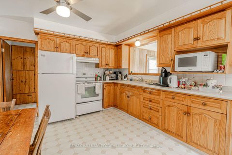Photo 4 at 85 Tyler Street, Aurora Village, Aurora