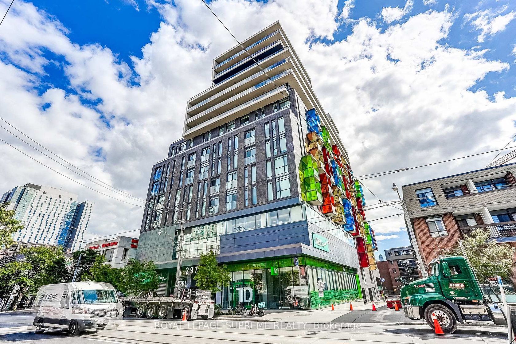 720 - 297 College Street, Chinatown, Toronto photo number 2