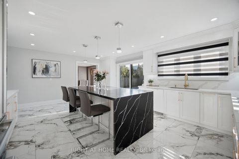 Photo 12 at 32 Colton Crescent S, Islington Woods, Vaughan