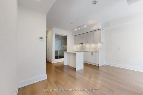Photo 7 at 808 - 88 Cumberland Street, Annex, Toronto