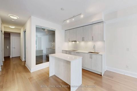 Photo 10 at 808 - 88 Cumberland Street, Annex, Toronto