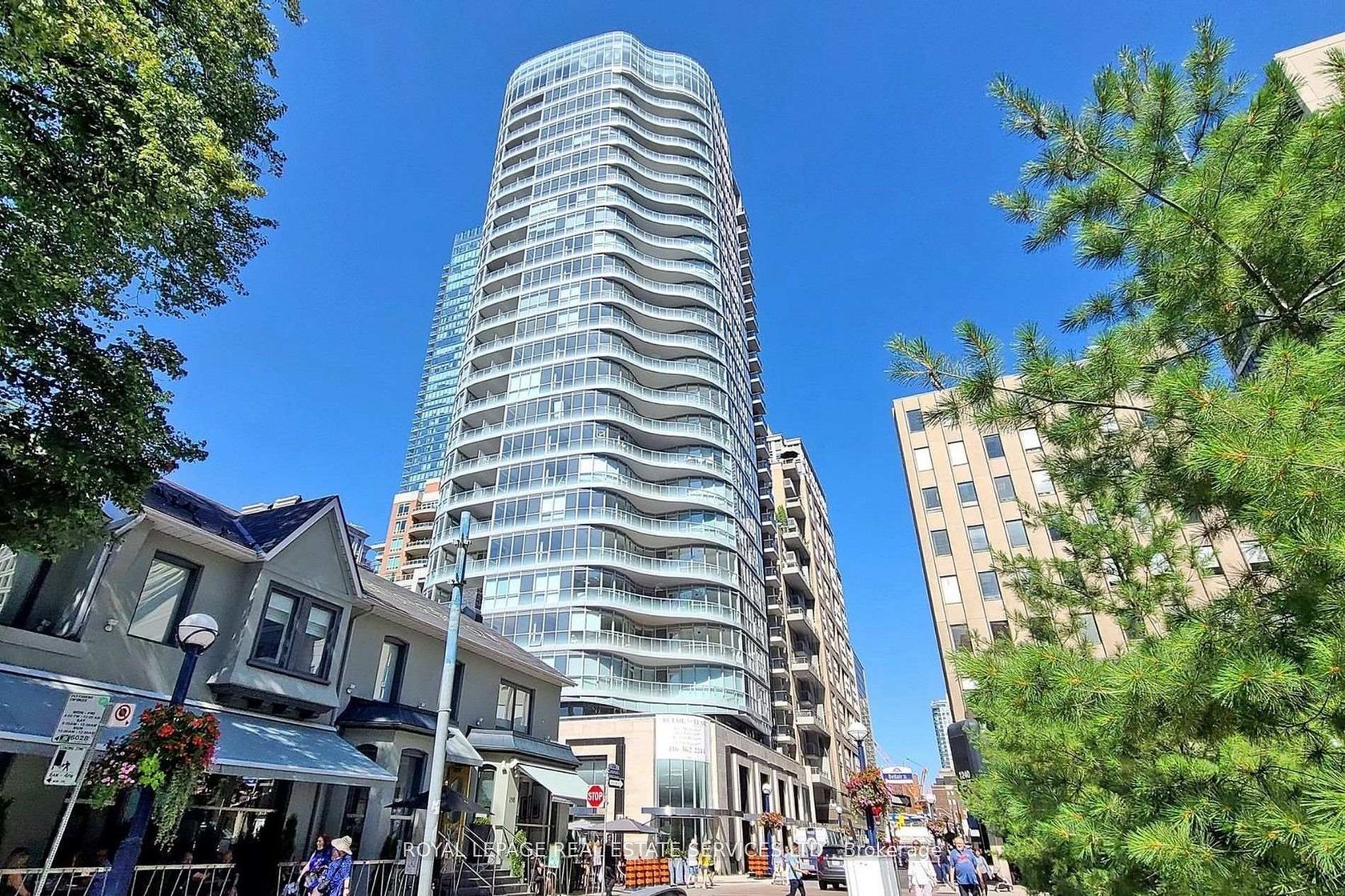 808 - 88 Cumberland Street, Annex, Toronto photo number 2