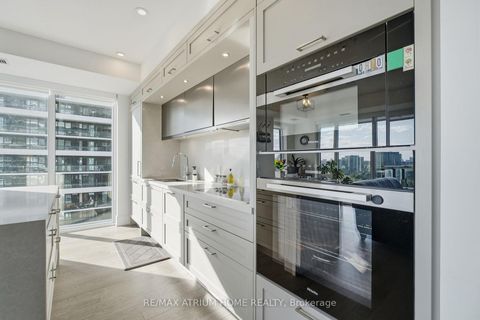 Photo 12 at 1235 - 20 Inn On The Park Drive, Don Mills, Toronto