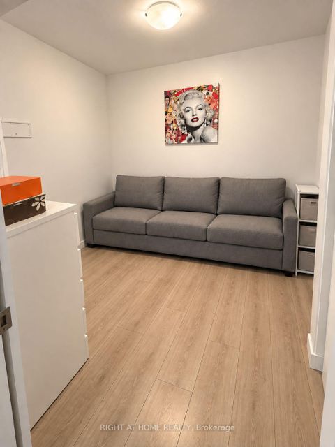Photo 9 at TH09 - 264 Finch Avenue E, Newtonbrook East, Toronto