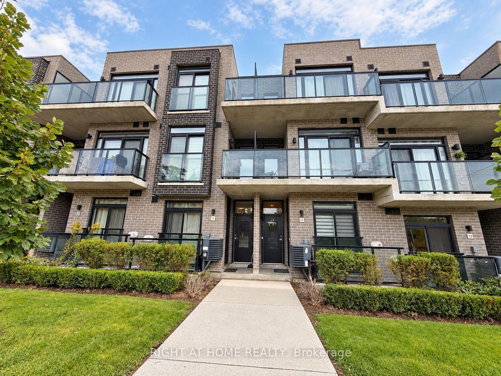 TH09 - 264 Finch Avenue E, Newtonbrook East, Toronto photo number 2