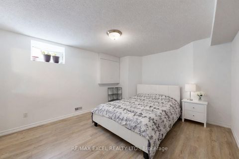 Photo 9 at 67 Rose Green Drive, Uplands, Vaughan