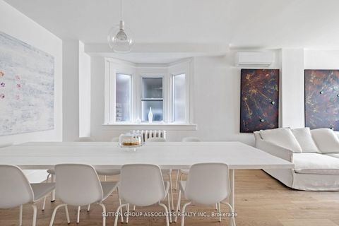Photo 9 at 853 Manning Avenue, Annex, Toronto