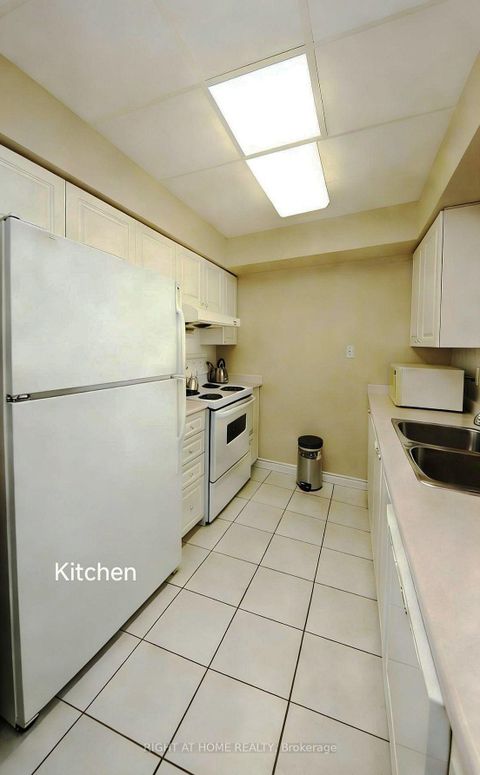 Photo 10 at #611 - 3088 Kennedy Road, Steeles, Toronto