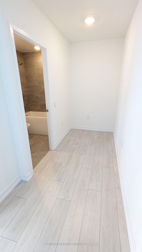 Photo 4 at 703 - 500 DUPONT Street, Annex, Toronto