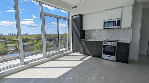 Photo 7 at 703 - 500 DUPONT Street, Annex, Toronto