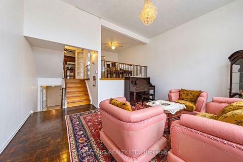 Photo 2 at 29 Jenny Wrenway, Hillcrest Village, Toronto