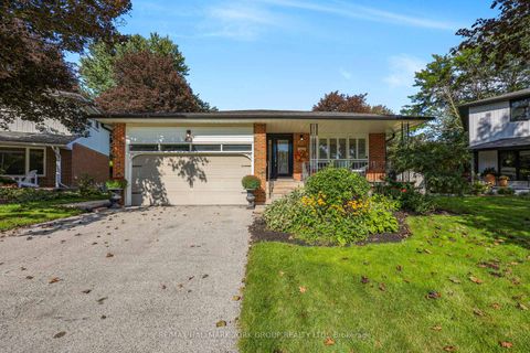 Photo 0 at 93 Julia Court, Central Newmarket, Newmarket