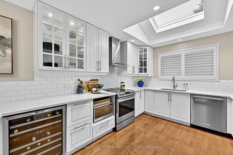 Photo 12 at 93 Julia Court, Central Newmarket, Newmarket