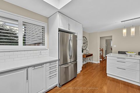Photo 14 at 93 Julia Court, Central Newmarket, Newmarket