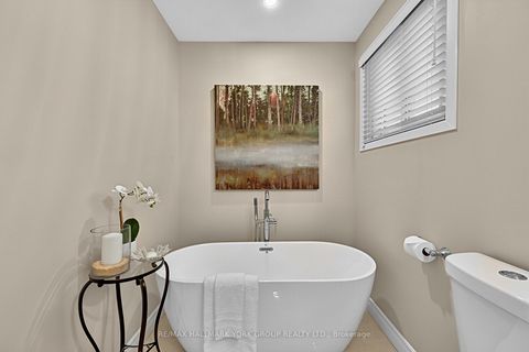 Photo 20 at 93 Julia Court, Central Newmarket, Newmarket