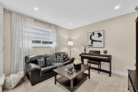 Photo 22 at 93 Julia Court, Central Newmarket, Newmarket