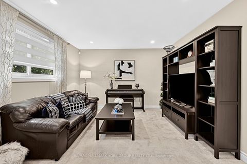 Photo 23 at 93 Julia Court, Central Newmarket, Newmarket