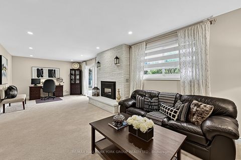 Photo 26 at 93 Julia Court, Central Newmarket, Newmarket