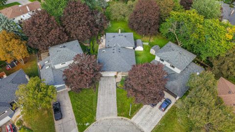 Photo 45 at 93 Julia Court, Central Newmarket, Newmarket