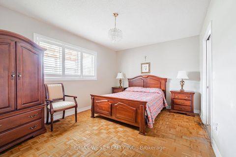Photo 0 at 382 Melville Avenue, Maple, Vaughan