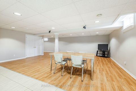 Photo 3 at 382 Melville Avenue, Maple, Vaughan