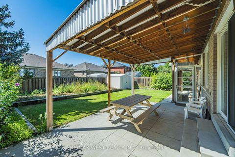 Photo 7 at 382 Melville Avenue, Maple, Vaughan