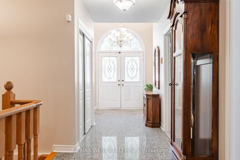 Photo 10 at 382 Melville Avenue, Maple, Vaughan