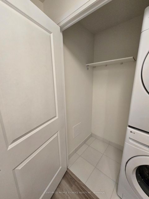 Photo 5 at 2025 - 3270 Sheppard Avenue E, Sullivan, Toronto