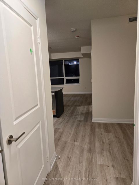 Photo 20 at 2025 - 3270 Sheppard Avenue E, Sullivan, Toronto