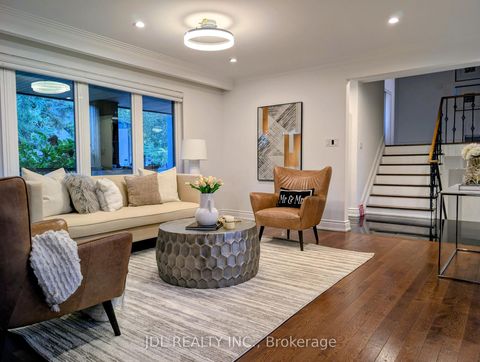 Photo 4 at 32 Ashmount Crescent, Richview, Toronto
