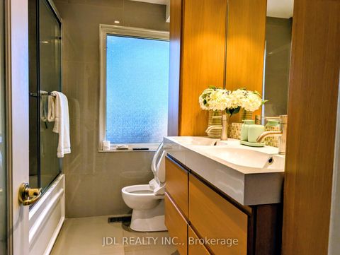 Photo 12 at 32 Ashmount Crescent, Richview, Toronto