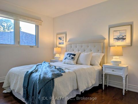 Photo 13 at 32 Ashmount Crescent, Richview, Toronto