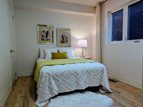 Photo 16 at 32 Ashmount Crescent, Richview, Toronto