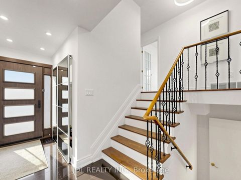 Photo 18 at 32 Ashmount Crescent, Richview, Toronto